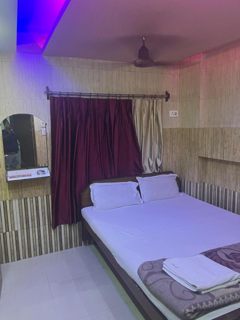 Lodge Babul Калькутта Экстерьер фото
